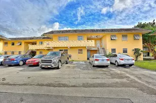7370 SW 82nd St, Miami, FL 33143 - Photo 1