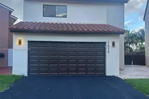 1070 SW 135th Pl, Miami, FL 33184 - Photo 1