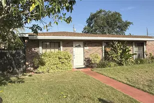 15900 SW 103rd Pl, Miami, FL 33157 - Photo 1