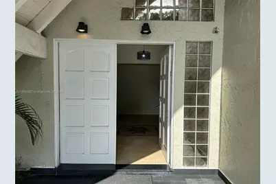 20605 NE 9th Ct #N/A, Miami, FL 33179 - Photo 1