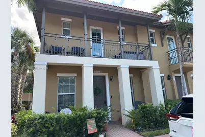 1422 SW 147th Ter, Pembroke Pines, FL 33027 - Photo 1