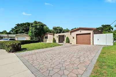 110 NW 78th Ave, Pembroke Pines, FL 33024 - Photo 1