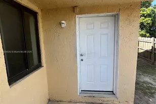 1727 NW 16th St, Miami, FL 33125 - Photo 1