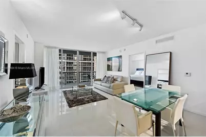 475 Brickell Ave #2009, Miami, FL 33131 - Photo 6