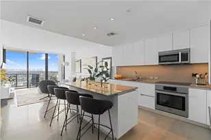 88 SW 7th St, Miami, FL 33130 - Photo 1