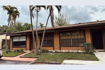 10680 Cherry Ave, Pembroke Pines, FL 33026 - Photo 1