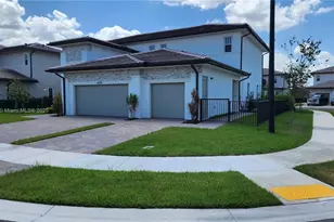 12332 SW 44th St, Davie, FL 33330 - Photo 1