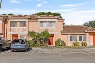 719 NW 208th Way, Pembroke Pines, FL 33029 - Photo 1