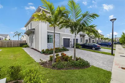 1451 SE 7th Ter #1451, Homestead, FL 33034 - Photo 1