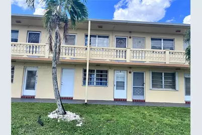 160 NE 203rd Ter #E5, Miami Gardens, FL 33179 - Photo 1