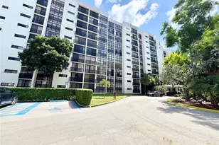 17011 N Bay Rd, Sunny Isles Beach, FL 33160 - Photo 1