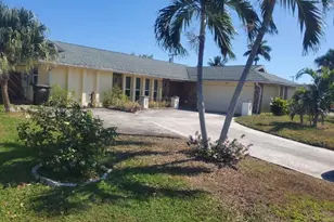 900 S Mangonia Cir, West Palm Beach, FL 33401 - Photo 1