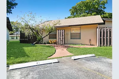 114 Essex Rd #1-36, Hollywood, FL 33024 - Photo 1