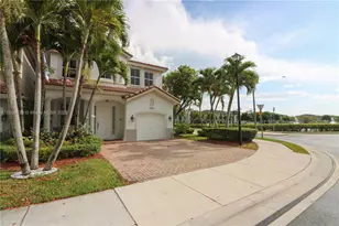 10868 NW 84th St, Doral, FL 33178 - Photo 1