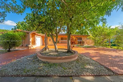 9835 SW 85th St, Miami, FL 33173 - Photo 1