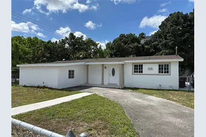 620 W 70th Pl, Hialeah, FL 33014 - Photo 1