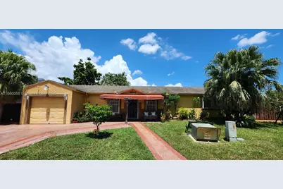 18959 NW 63rd Ct Cir, Hialeah, FL 33015 - Photo 1