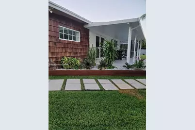 290 NW 92nd Ave, Pembroke Pines, FL 33024 - Photo 1