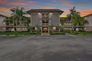 4900 Washington St, Hollywood, FL 33021 - Photo 1