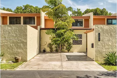 10617 SW 79th Ter, Miami, FL 33173 - Photo 1