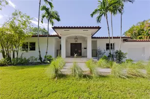 518 Daroco Ave, Coral Gables, FL 33146 - Photo 1