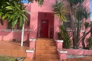 1537 SW 1st St, Miami, FL 33135 - Photo 1