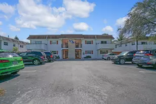 222 SW 1st St, Pompano Beach, FL 33060 - Photo 1