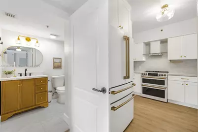 9340 Fontainebleau Blvd #W312, Miami, FL 33172 - Photo 1