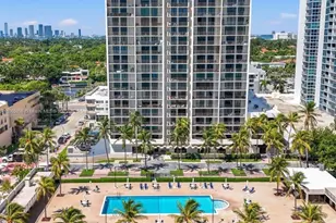 2625 Collins Ave, Miami Beach, FL 33140 - Photo 1