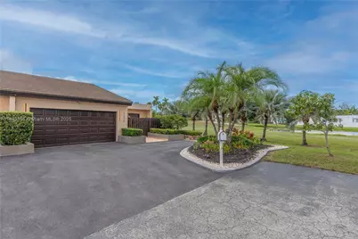 7225 Coldstream Dr #7225, Hialeah, FL 33015 - Photo 1