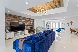 95 W Shore Dr W, Miami, FL 33133 - Photo 1