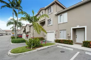 221 Riviera Cir, Weston, FL 33326 - Photo 1