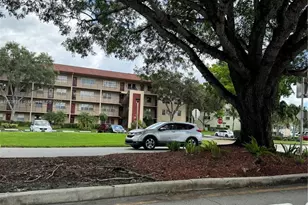 13101 SW 11th Ct, Pembroke Pines, FL 33027 - Photo 1