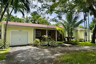 5729 SW 60th Ave, South Miami, FL 33143 - Photo 1