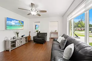 5641 SW 37 Ct, Davie, FL 33314 - Photo 6