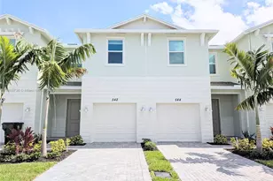 542 SE Rivergrass St, Port Saint Lucie, FL 34984 - Photo 1