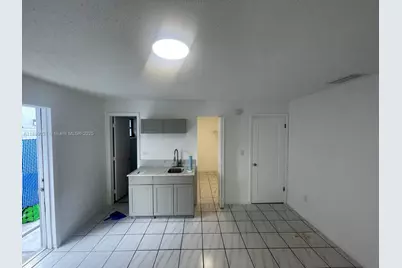 1717 NW 16th St #B, Miami, FL 33125 - Photo 1
