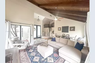 9635 SW 74th St, Miami, FL 33173 - Photo 1