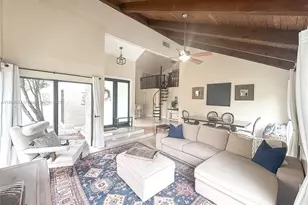 9635 SW 74th St, Miami, FL 33173 - Photo 1