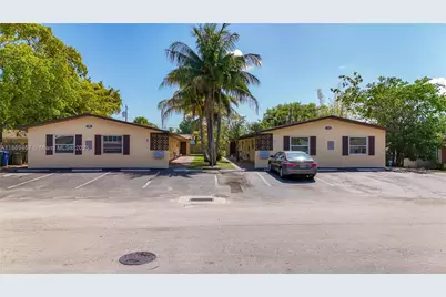 240 NW 40th Ct #1, Oakland Park, FL 33309 - Photo 1