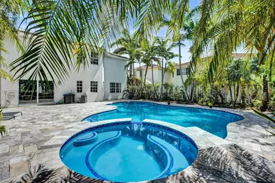 85 Gables Blvd, Weston, FL 33326 - Photo 1