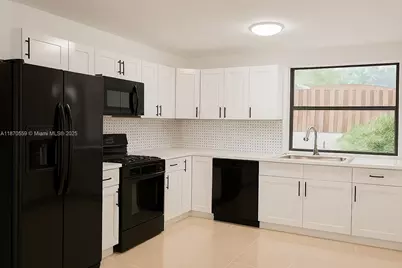 1150 N Liberty Ave #1150K, Homestead, FL 33034 - Photo 1