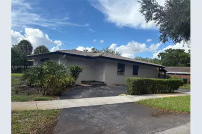 15461 Turnbull Dr #15461, Miami Lakes, FL 33014 - Photo 1