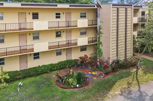 300 Berkley Rd, Hollywood, FL 33024 - Photo 1
