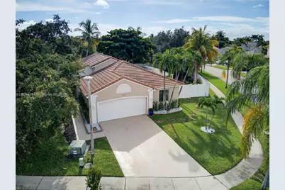 1113 NW 175th Ave, Pembroke Pines, FL 33029 - Photo 1
