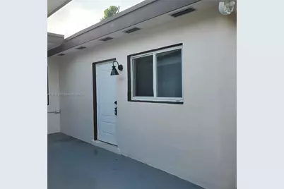 326 NE 118th St (Efficiency) #2, Miami, FL 33161 - Photo 1
