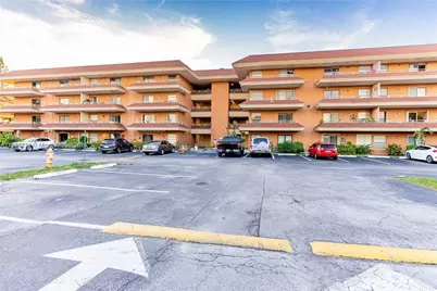17600 NW 68th Ave #B2005, Hialeah, FL 33015 - Photo 1