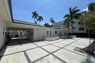 2724 NE 15th St, Fort Lauderdale, FL 33304 - Photo 1