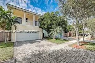 370 NE 34th Ave, Homestead, FL 33033 - Photo 1