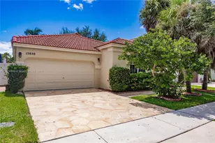 15850 NW 11th St, Pembroke Pines, FL 33028 - Photo 1